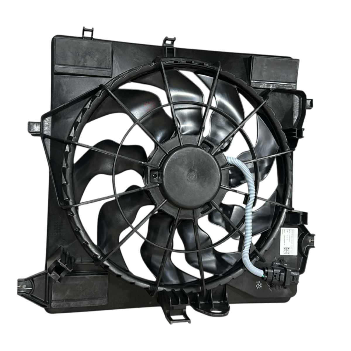 Hanon Radiator HANON RADIATOR FAN ASSEMBLY FOR MAHINDRA SCORPIO S10/S11 | Auto Vayu